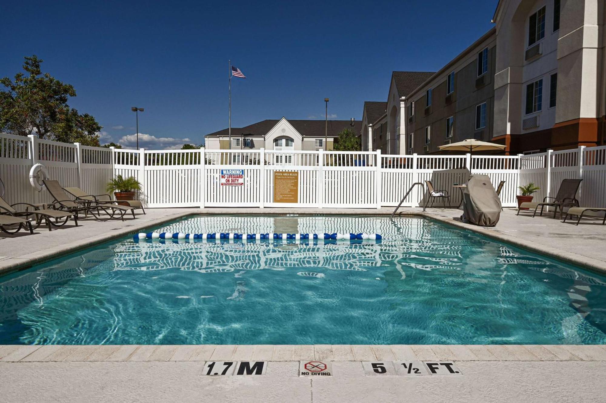 Sonesta Simply Suites Clearwater Buitenkant foto