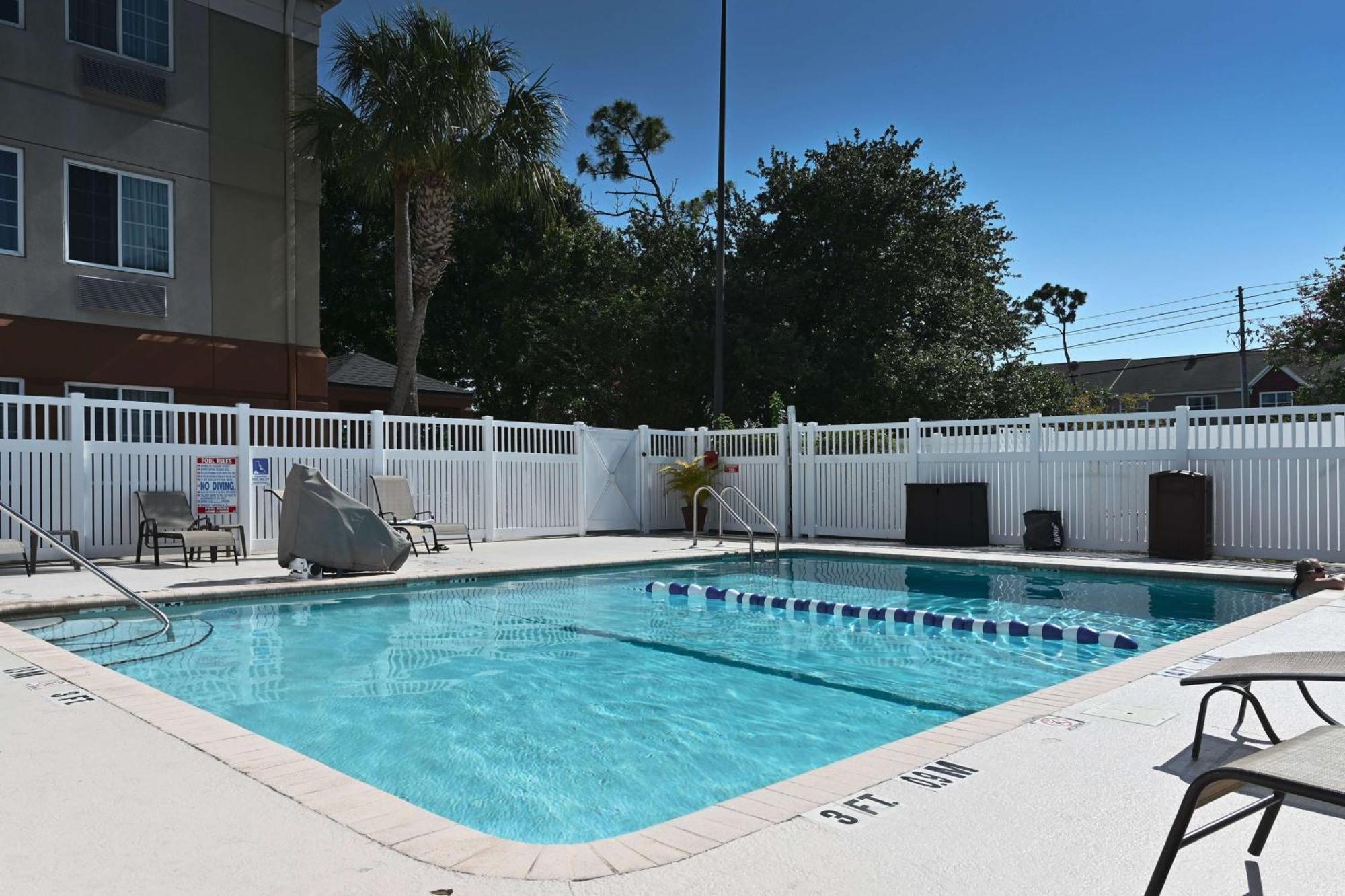 Sonesta Simply Suites Clearwater Buitenkant foto